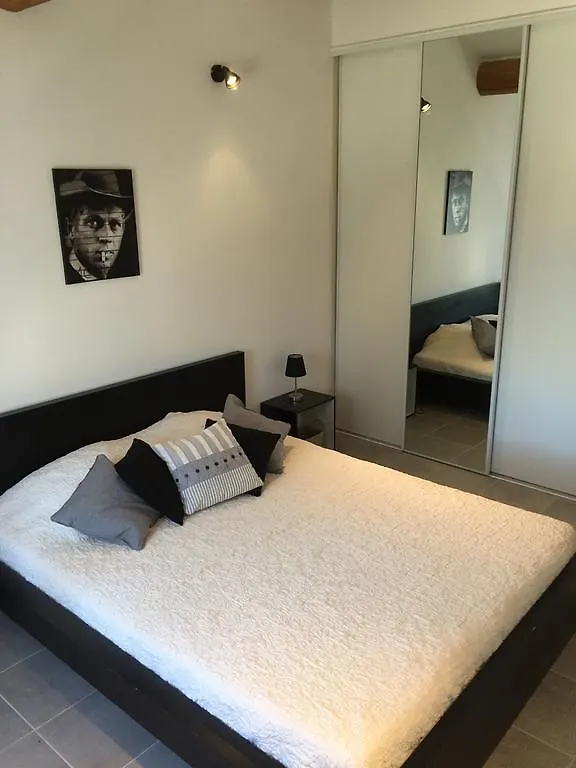 Maison De Vacances Jocelyne Holiday home Lauris France